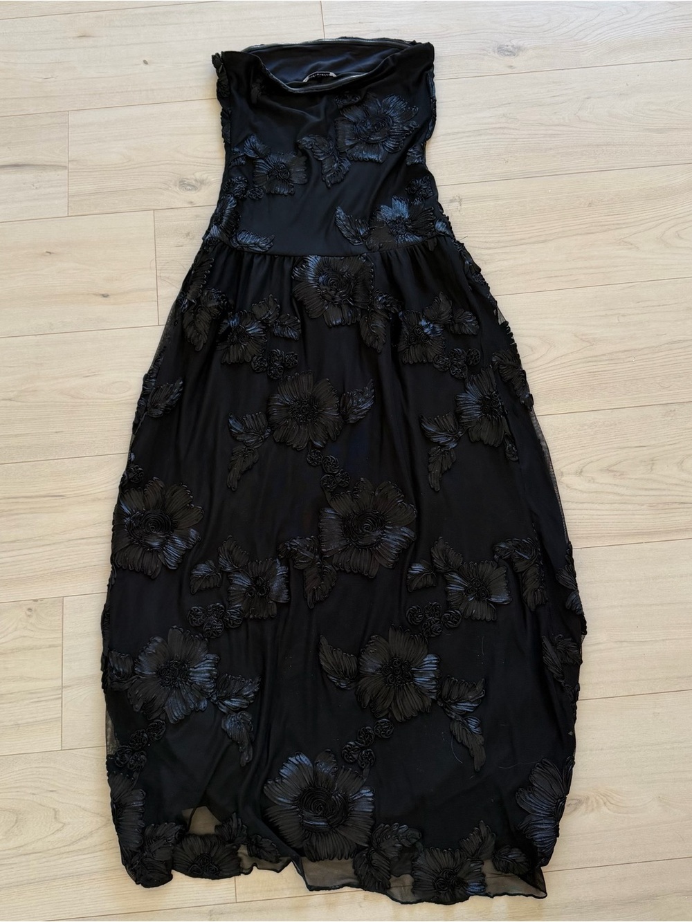 Peppermayo Black Strapless Floral Appliqué Dress Size 6 - Picture 4 of 4